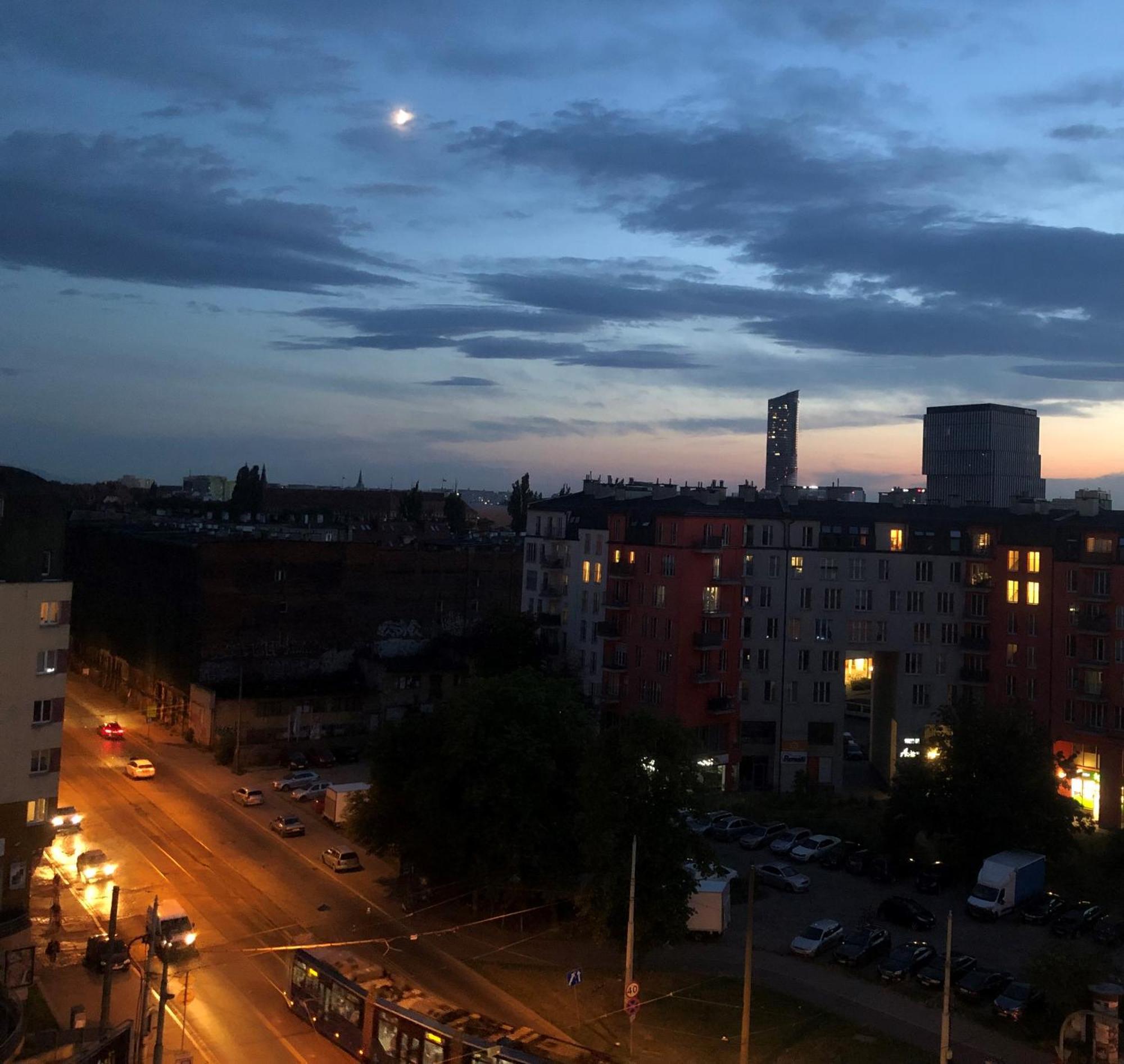 Centrum Taras Widokowy "Wroclaw Panorama" Apartamento Exterior foto